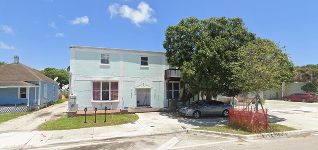 804 Orange Avenue - Photo 1