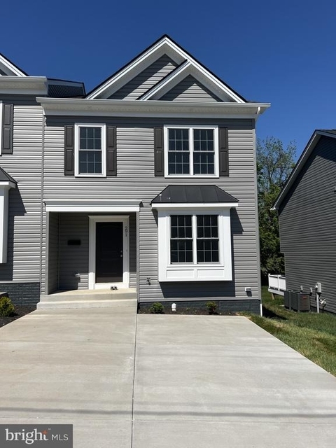 291 Acton - Photo 1