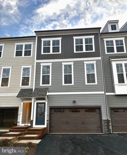 17958 Woods Overlook Drive - Photo 1