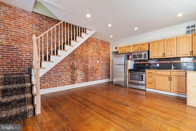 2738 Poplar Street - Photo 1