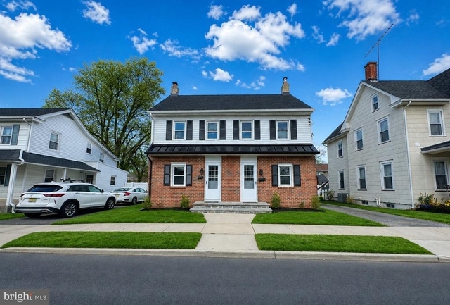 25 Green Street - Photo 1