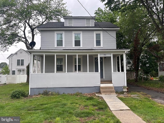 103 Pennsylvania Avenue - Photo 1