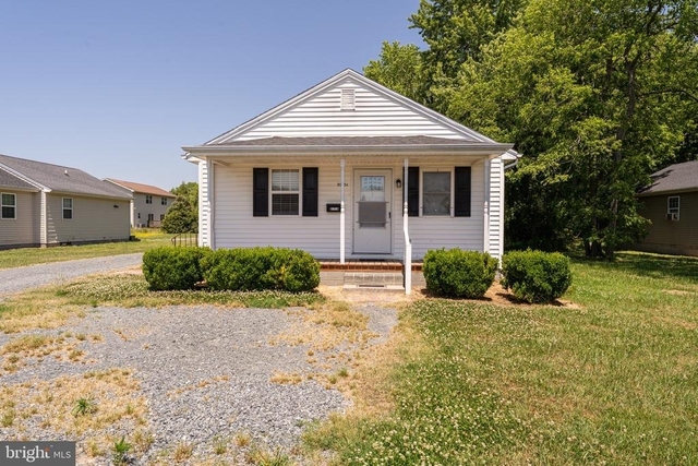 30704 Hampden Avenue - Photo 1