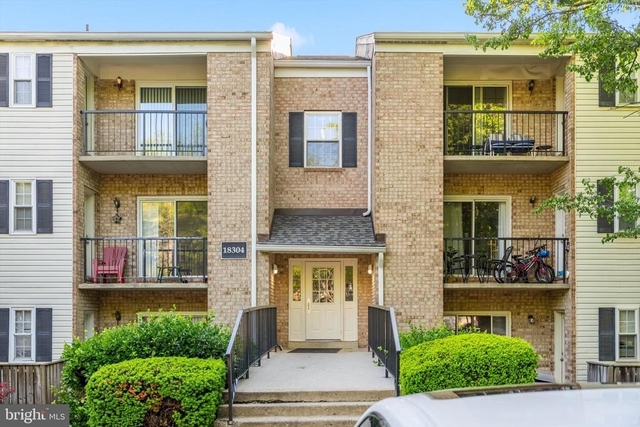 18304 Streamside Drive - Photo 1