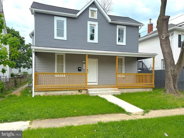 3703 6th Street - Photo 1