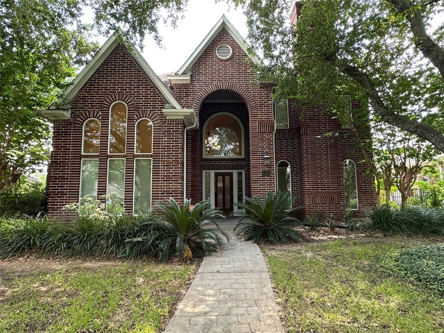 3206 Oakland Drive - Photo 1