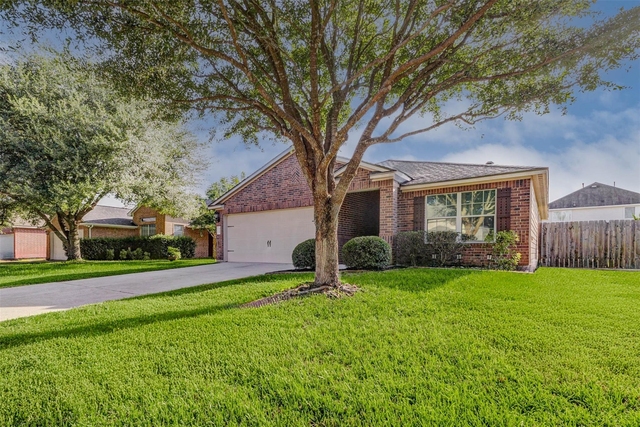 5722 That Way Street - Photo 1