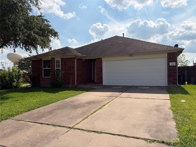 7214 Crescent Mills Drive - Photo 1