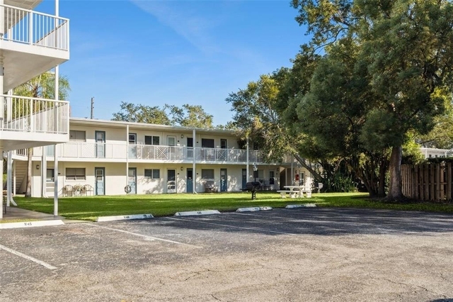 320 Lakeview Street - Photo 1
