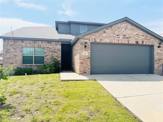 752 Saratoga Drive - Photo 1
