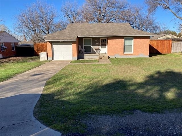 313 Hillcrest Avenue - Photo 1
