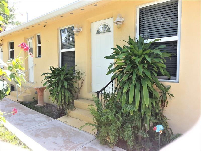 1123 N 17th Avenue - Photo 1