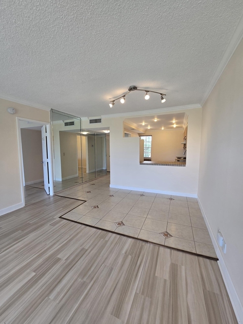 2900 N Palm Aire Drive N - Photo 1