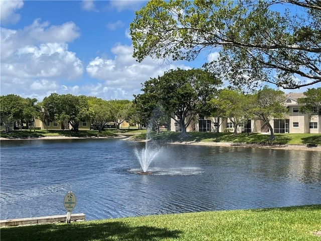 640 Cypress Club Way - Photo 1