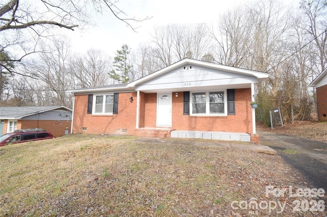 924 Edgegreen Drive - Photo 1
