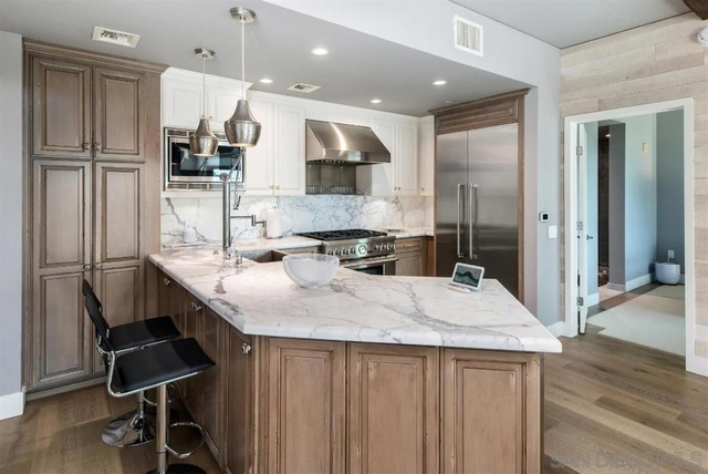 801 Ash Street - Photo 1