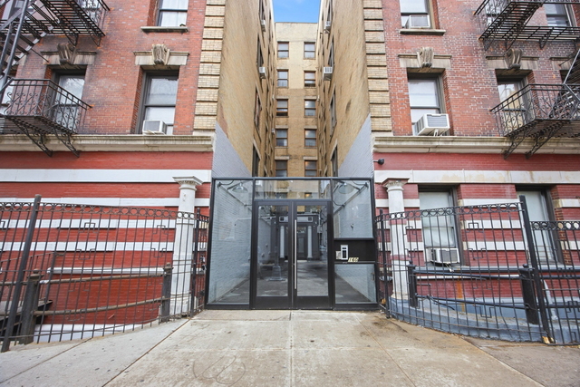 160 Wadsworth Avenue - Photo 1