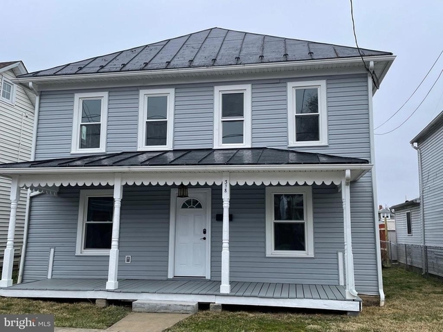 318 Highland Avenue - Photo 1