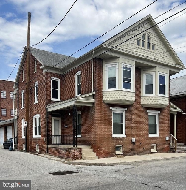 17 W Park Avenue - Photo 1