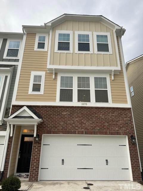 1078 Manorhaven Drive - Photo 1