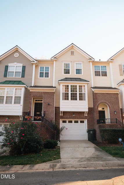 5455 Crescentview Pkwy. Parkwa - Photo 1