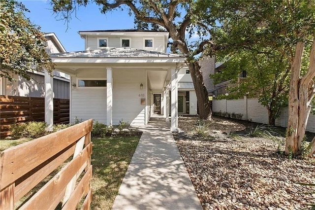 610 W 33rd St - Photo 1