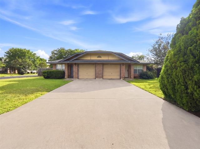 2304 Smith Branch Blvd - Photo 1