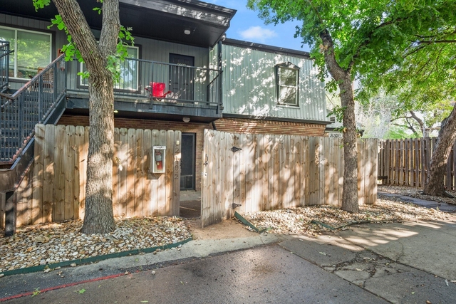 2020 S Congress Ave - Photo 1