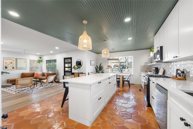 2109 Brackenridge St - Photo 1
