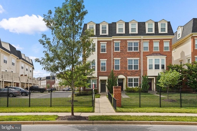635 E Church Street - Photo 1