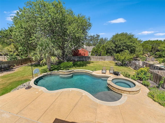 104 Acapulco Ct - Photo 1