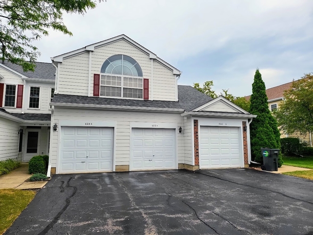 600 W Streamwood Boulevard - Photo 1