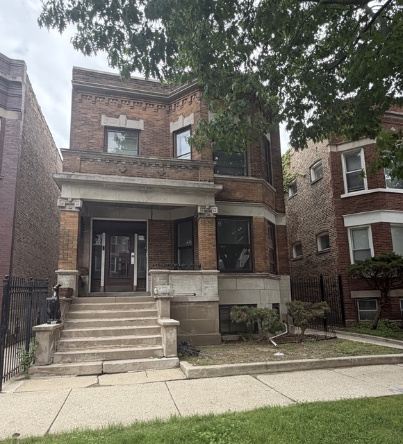 6125 S Champlain Avenue - Photo 1