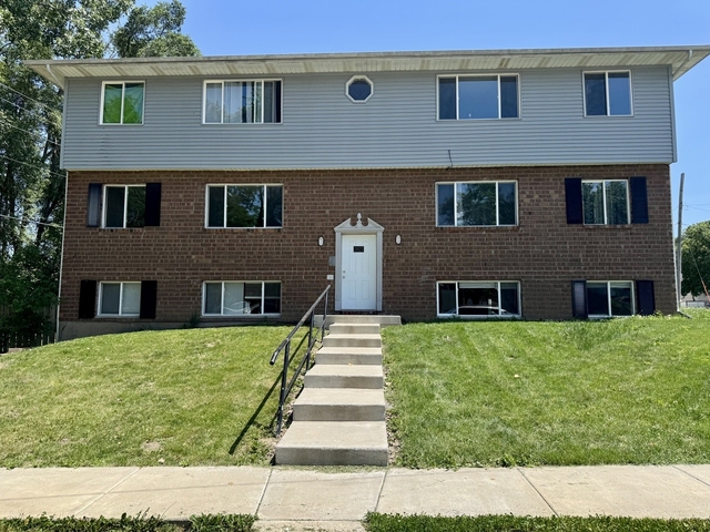 2827 N Elsie Avenue - Photo 1