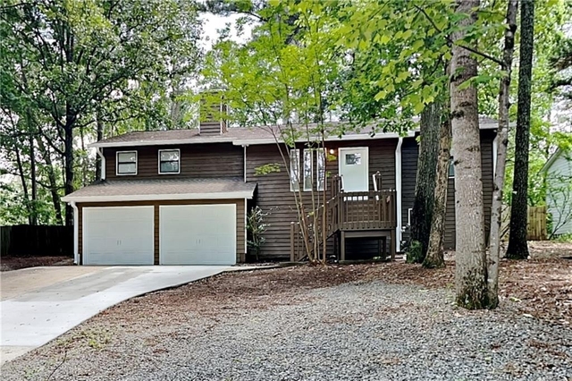 3753 Memorial Parkway Nw - Photo 1