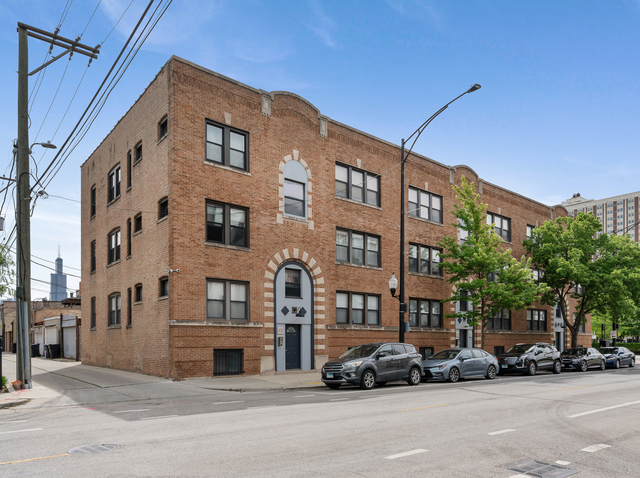 39 N Paulina Avenue - Photo 1