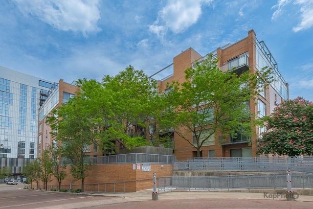 1720 Oak Avenue - Photo 1