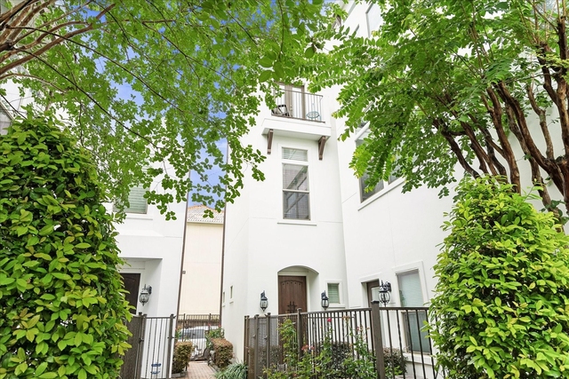 4212 Dickson Street - Photo 1