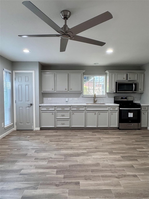 1514 Park Street - Photo 1