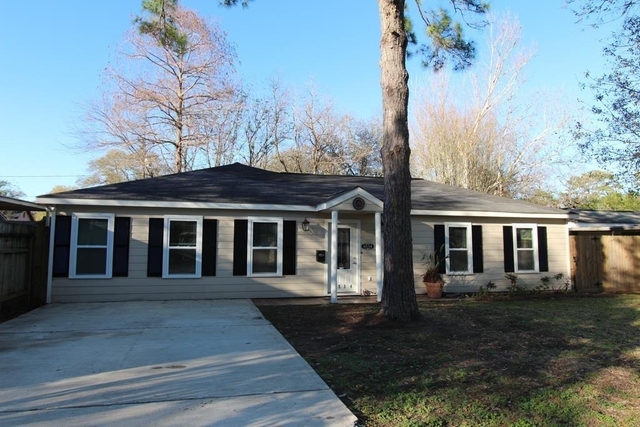 6534 Sivley Street - Photo 1