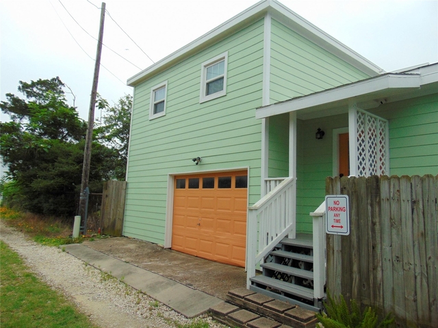 1914 52nd Street - Photo 1