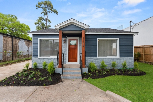 1309 Bragg Street - Photo 1