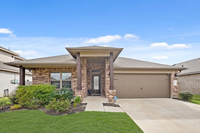 1511 Maple Ridge Drive - Photo 1
