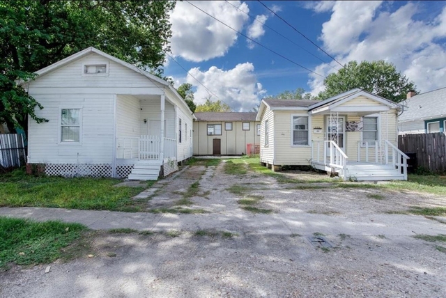 906 1/2 Panama Street - Photo 1
