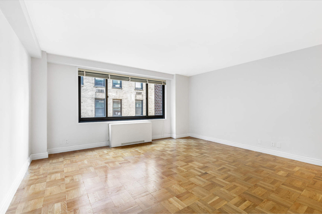 West 45th Street - Photo 1