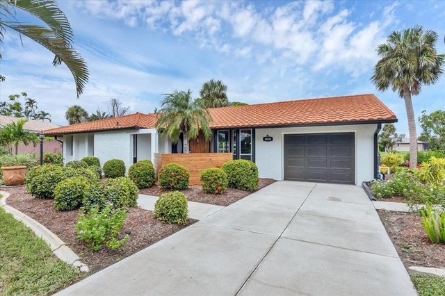 4696 Pompano Street - Photo 1