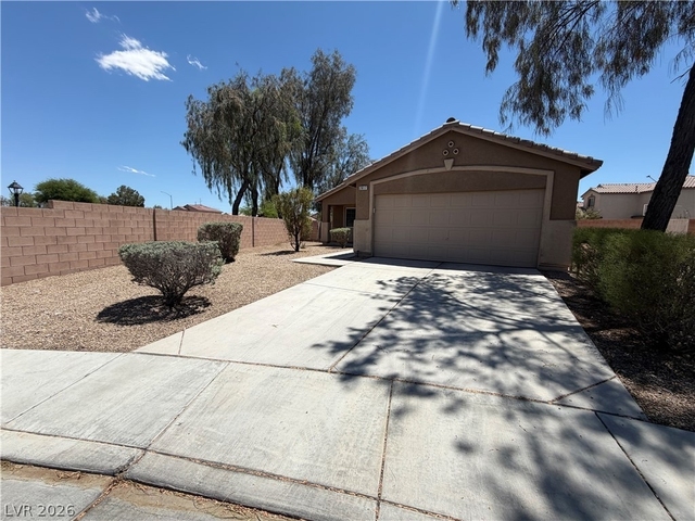 2817 King Michael Avenue - Photo 1