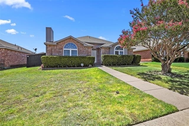 1533 Prescott Drive - Photo 1