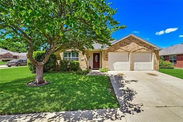 1206 Periwinkle Drive - Photo 1