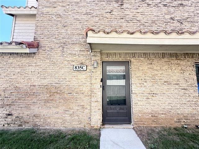 835 Dublin - Photo 1